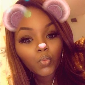 Meet your Posher, Crystal